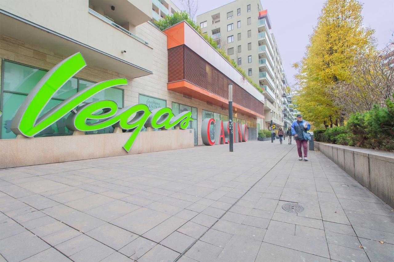 Corvin Modern Two Bedroom Apartment Free Parking Budapest Exteriör bild