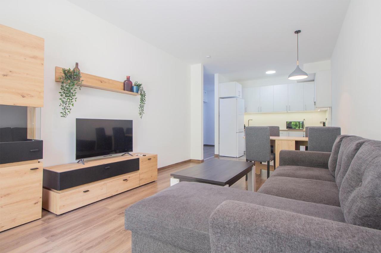Corvin Modern Two Bedroom Apartment Free Parking Budapest Exteriör bild