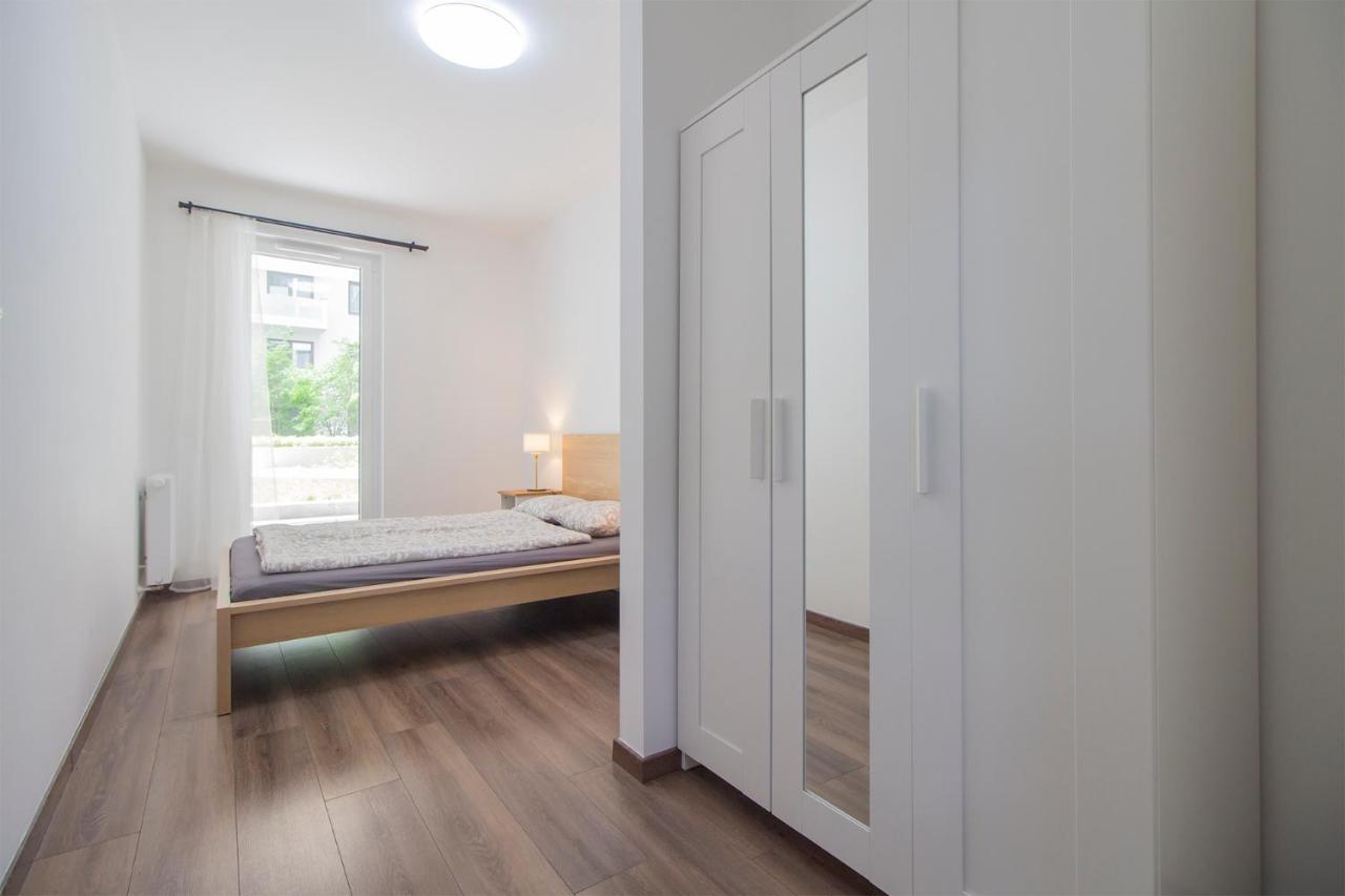 Corvin Modern Two Bedroom Apartment Free Parking Budapest Exteriör bild