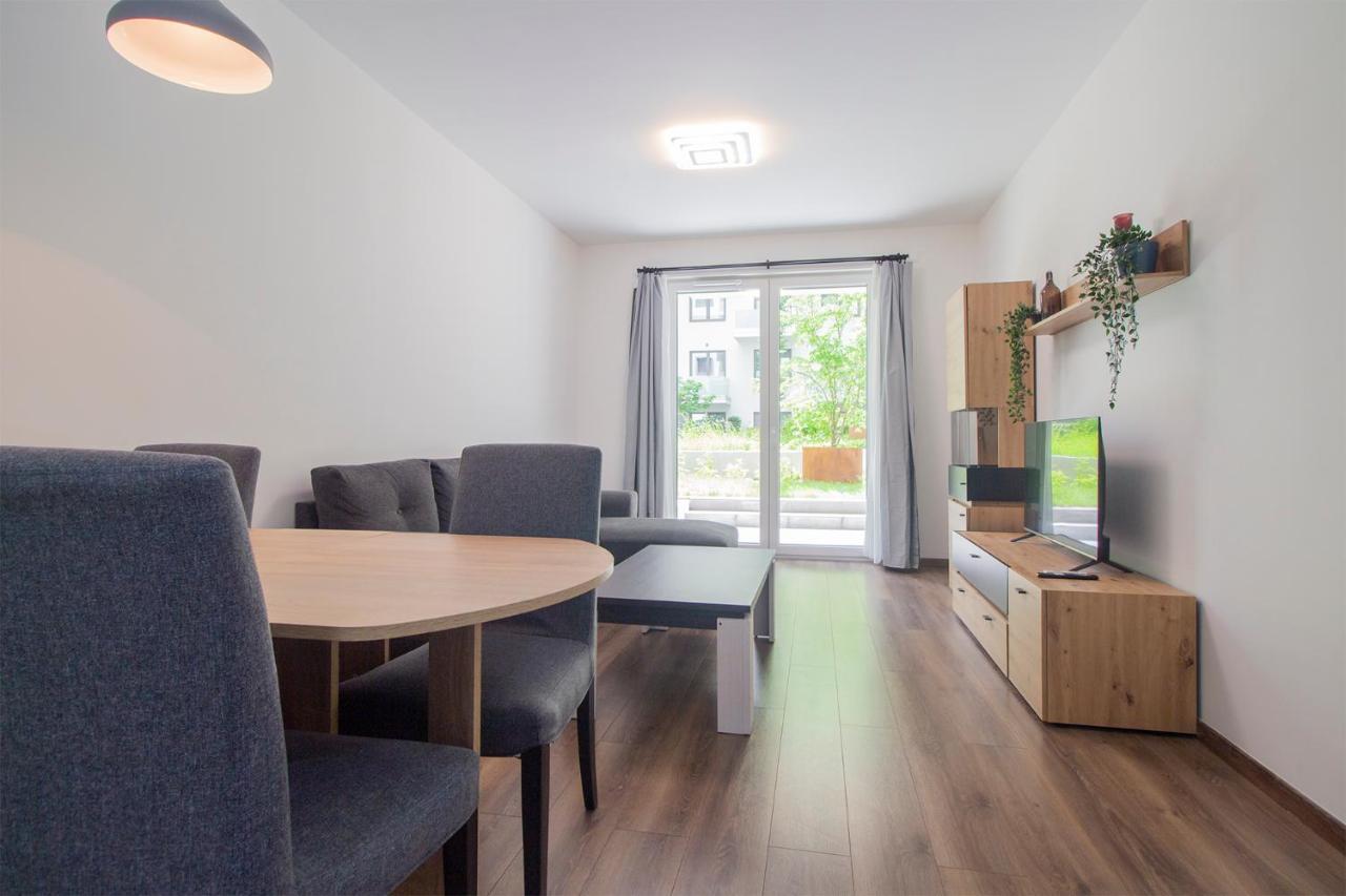 Corvin Modern Two Bedroom Apartment Free Parking Budapest Exteriör bild