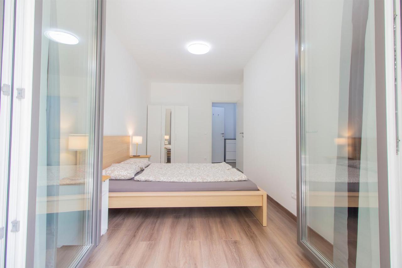 Corvin Modern Two Bedroom Apartment Free Parking Budapest Exteriör bild