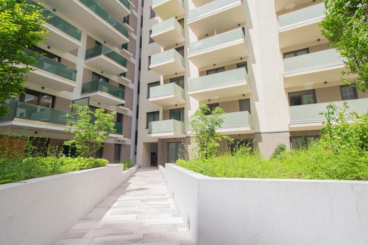 Corvin Modern Two Bedroom Apartment Free Parking Budapest Exteriör bild