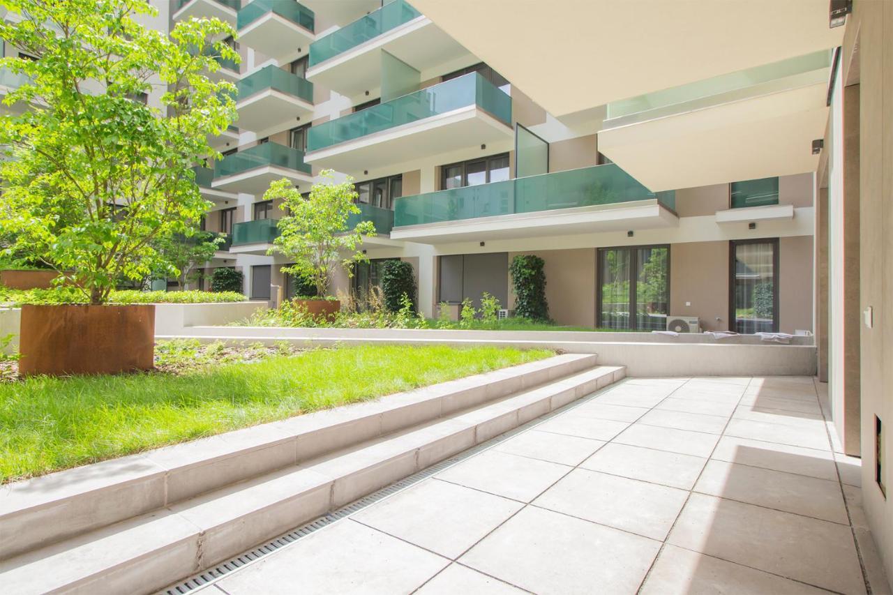 Corvin Modern Two Bedroom Apartment Free Parking Budapest Exteriör bild